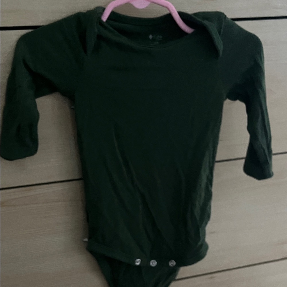 KYTE Green Long Sleeve Baby Onesie